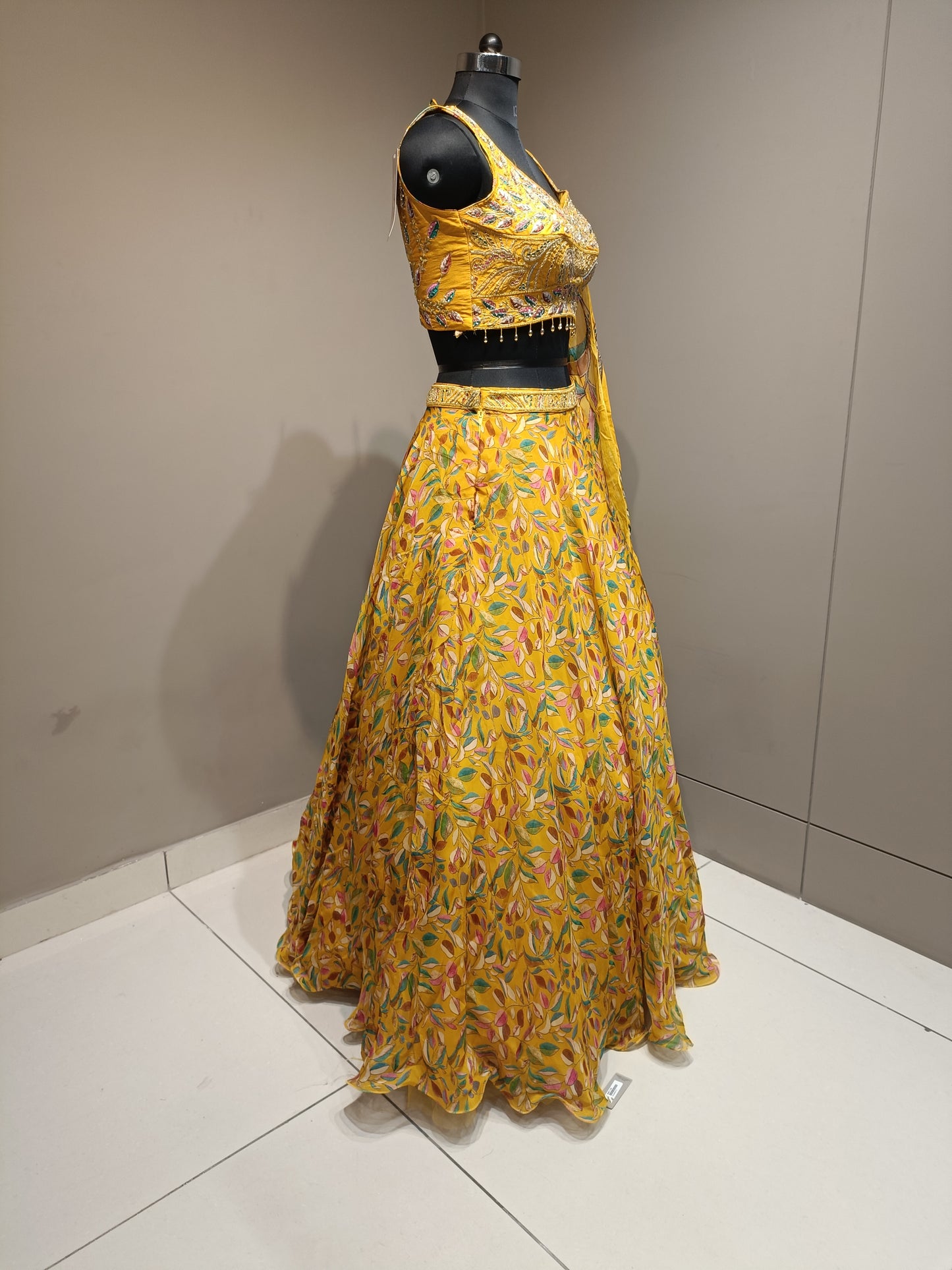 Elegant Organza Crop Top with Delicate Bead Embellishments