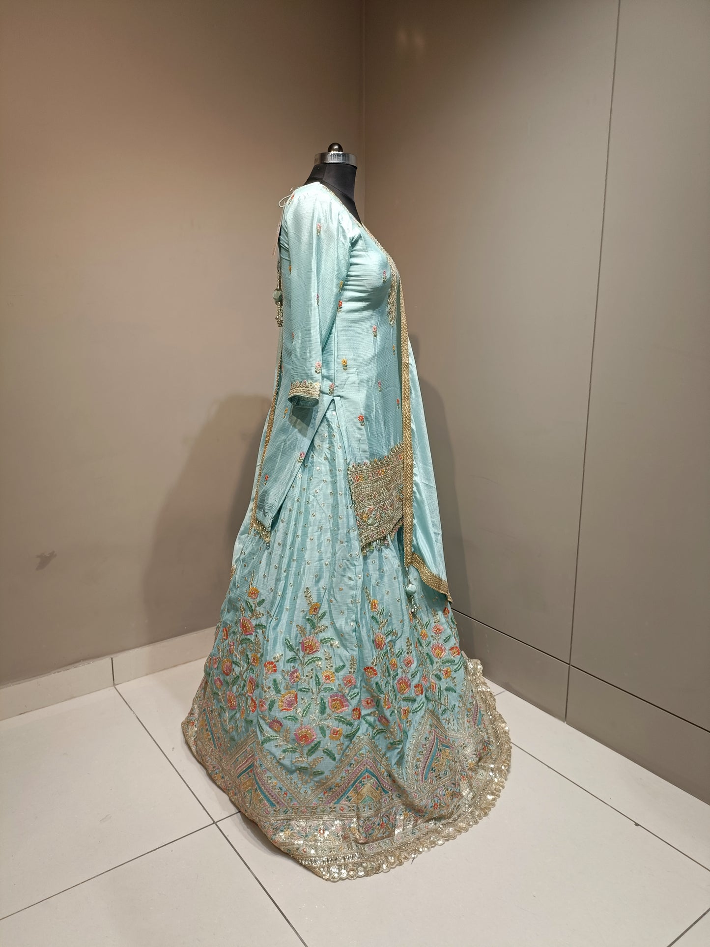 Regal Silk Crop Top with Intricate Zari Embroidery