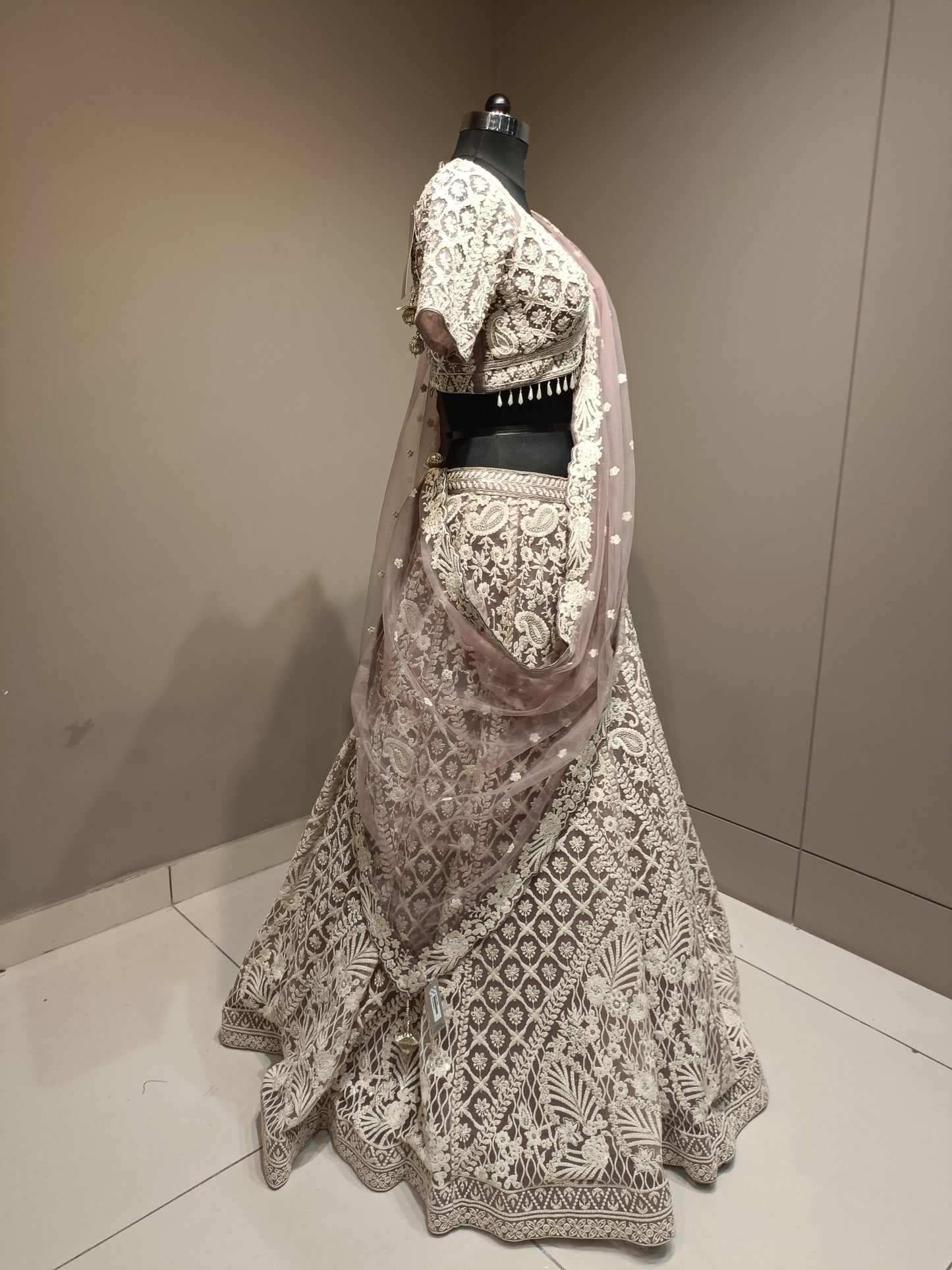 Stylish Lavender Crop Top with Resham Work Ideal for Ceremonies