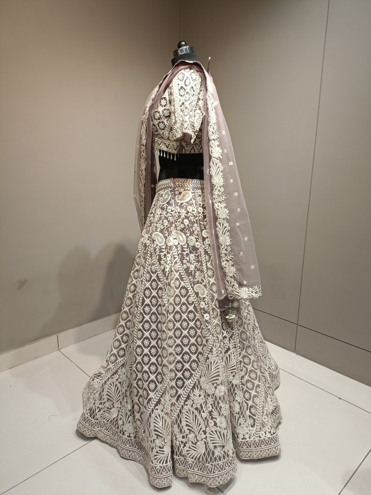 Stylish Lavender Crop Top with Resham Work Ideal for Ceremonies
