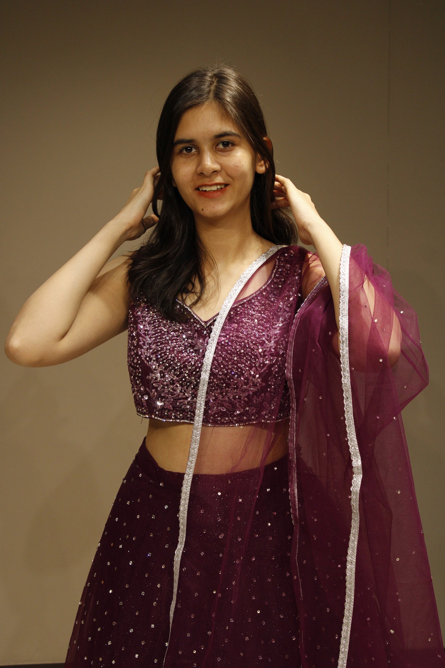 Dazzling Net Crop Top with Intricate Sequin Embellishments