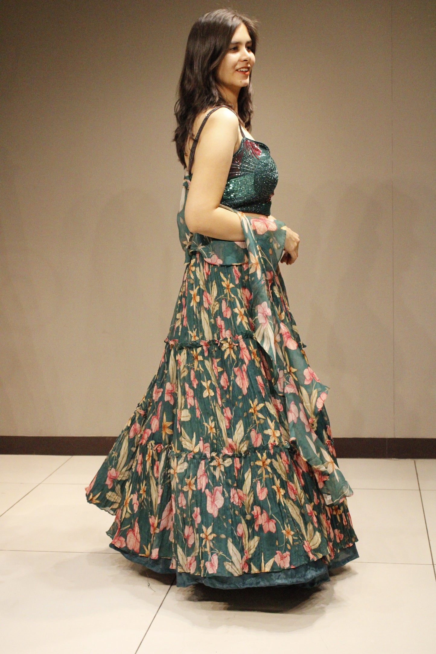 Elegant Organza Crop Top with Delicate Cutdana Embellishments
